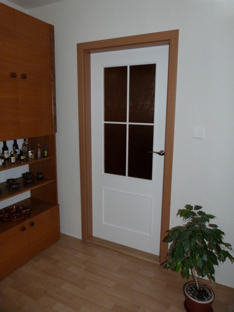 Dveře nové a obložkové zárubně (byt Ostrava)