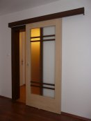 Posuvné dveře a obložkové zárubně (byt Ostrava)
