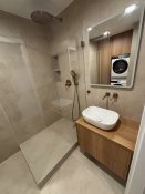 Koupelnový a WC nábytek (byt Ostrava)
